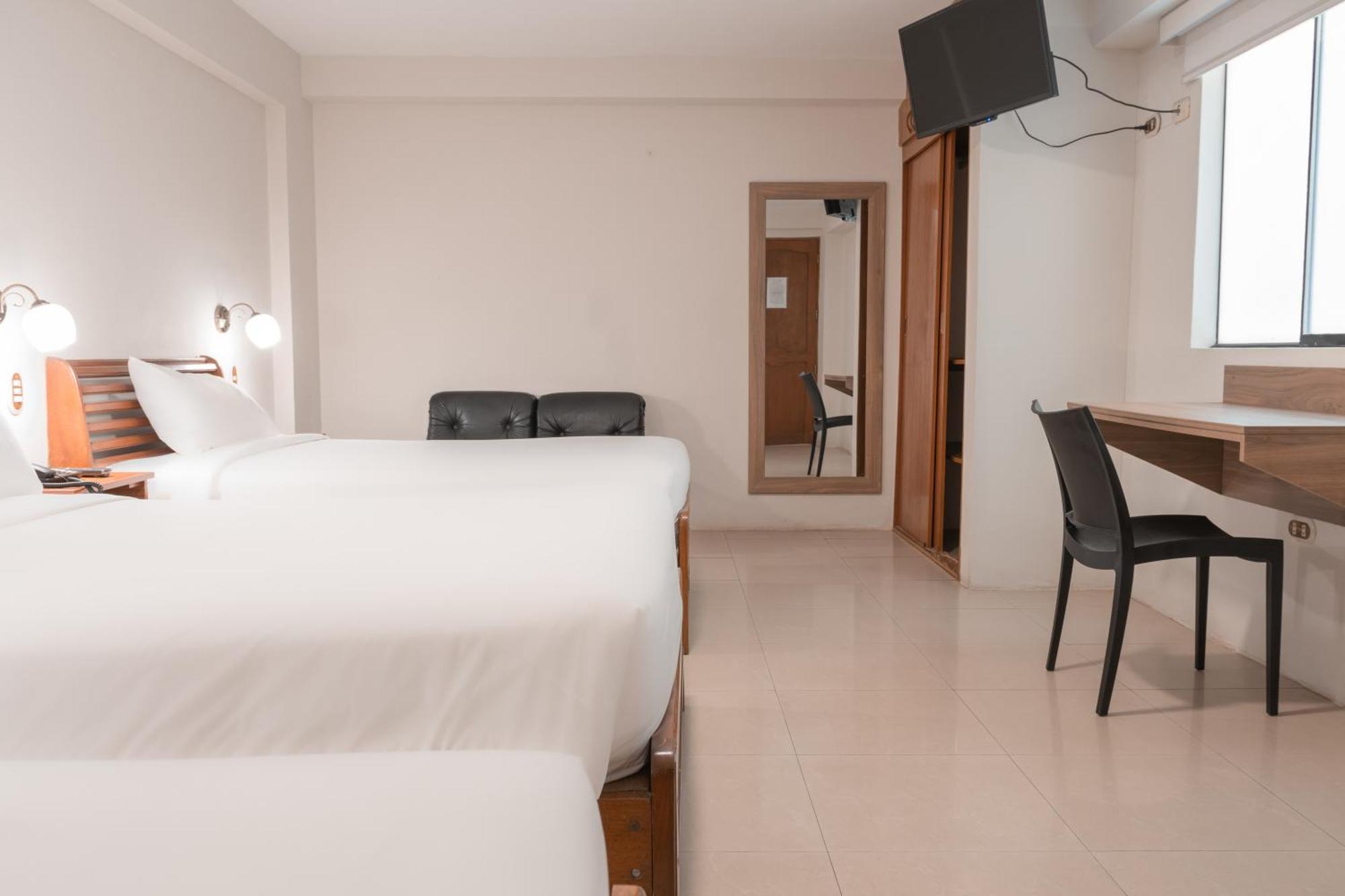 Hotel Alexander Трухильо Стая снимка
