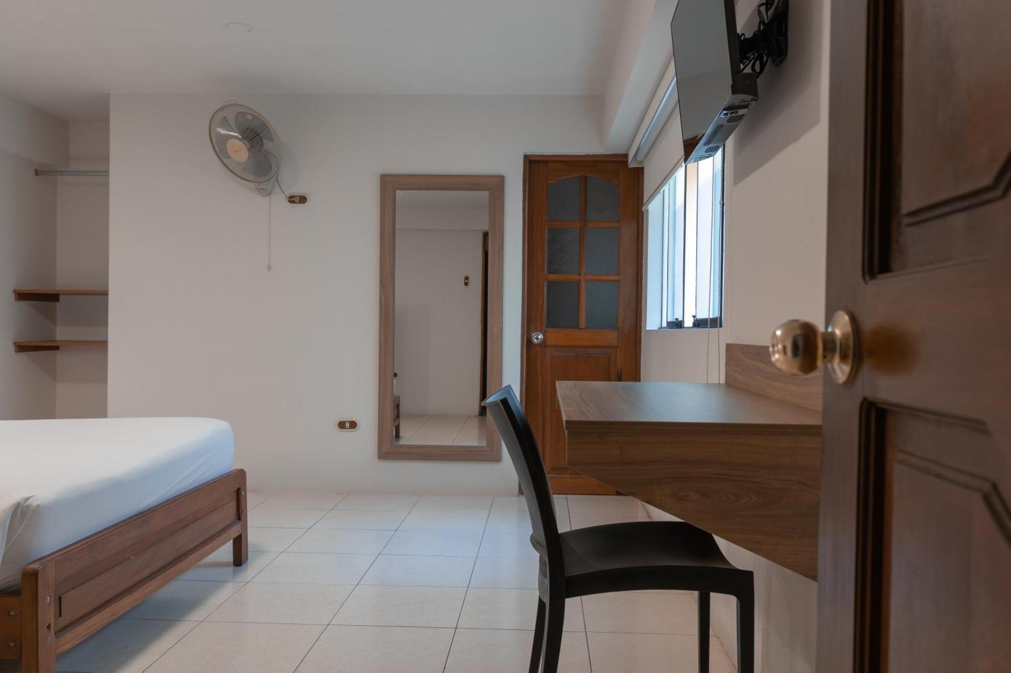 Hotel Alexander Трухильо Стая снимка